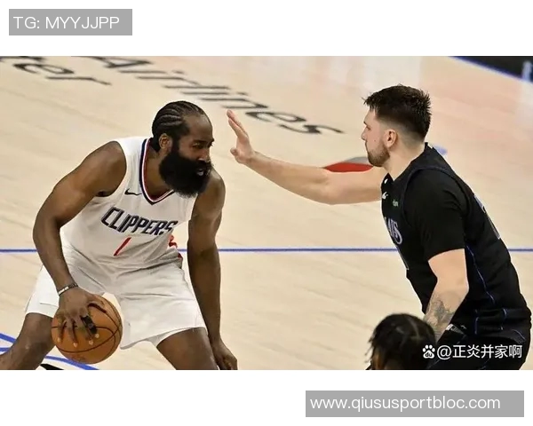 保罗谈与哈登的默契配合称一起打球的时光令人愉悦