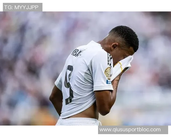 巴黎圣日耳曼德比战阵容揭晓登贝莱杜埃内维斯K77领衔出战 巴黎圣日耳曼德比战阵容揭晓登贝莱杜埃内维斯K77领衔出战