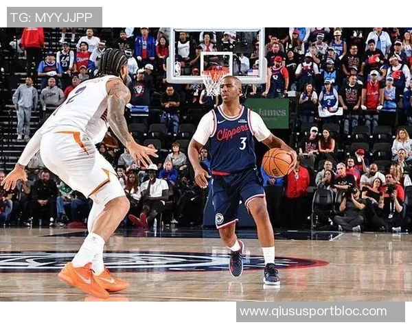 保罗的家乡情怀与篮球梦想从希望到标杆的辉煌历程